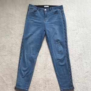 Geometric Embroidered jeans